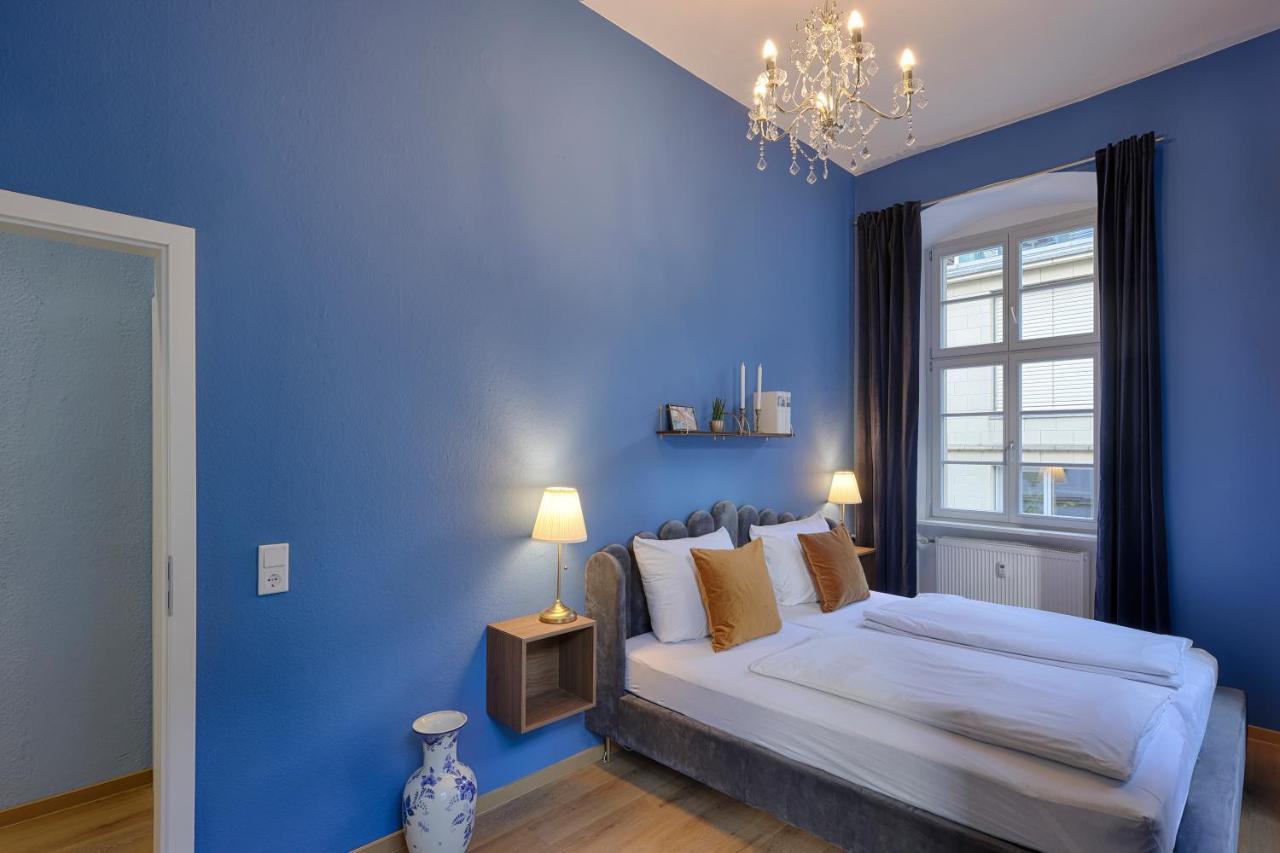 Homie Stay Am Marktplatz - Wohnen Im Historischen Balthasar-Neumann-Apartment เวิร์ซบวร์ก ภายนอก รูปภาพ